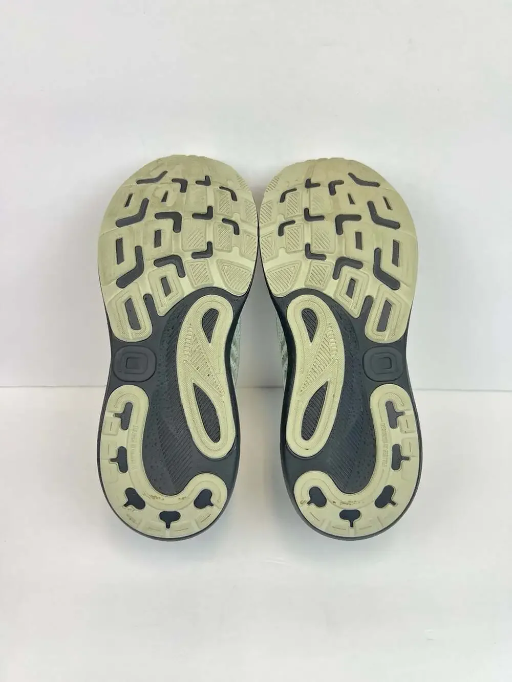 Brooks Adrenaline GTS 24 Women’s Size 11 B Green Mercury Copper 1204261B030